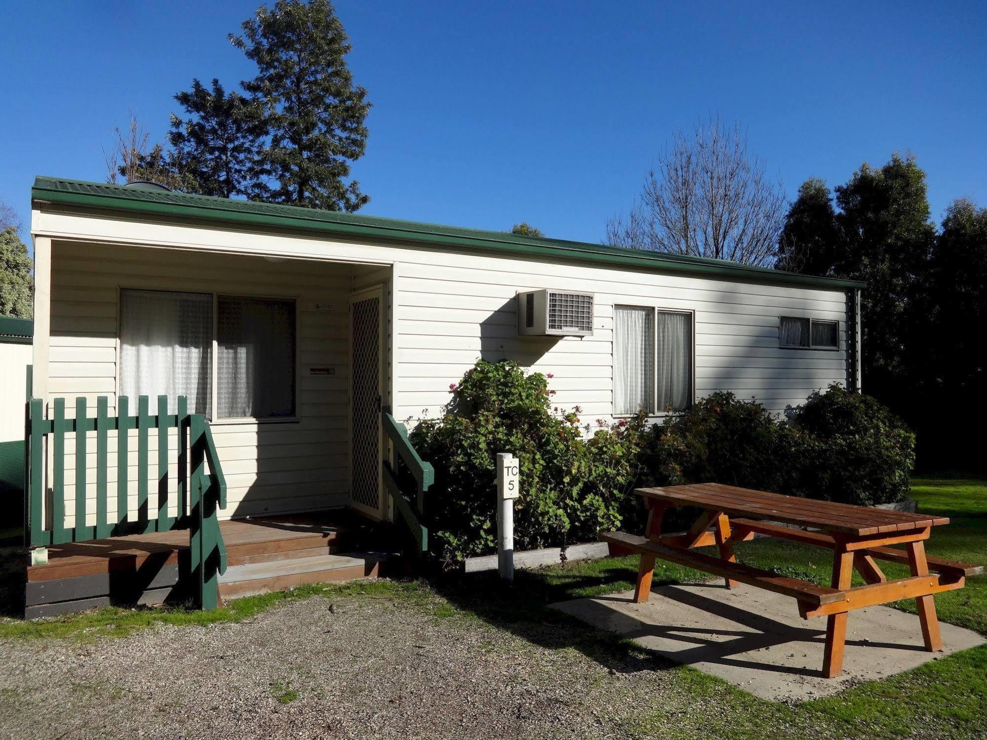 Big4 Breeze Holiday Parks - Eildon Exterior photo