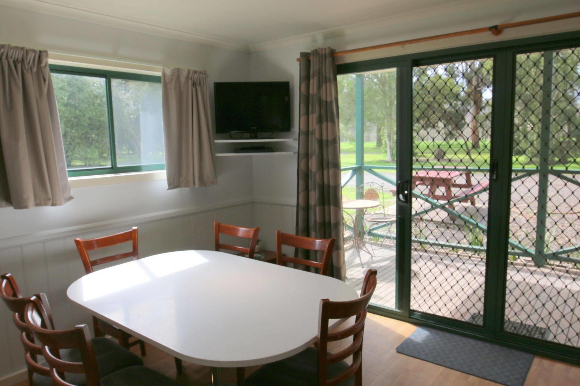 Big4 Breeze Holiday Parks - Eildon Exterior photo